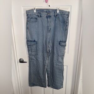 Old Navy Women’s Blue Cargo Jeans